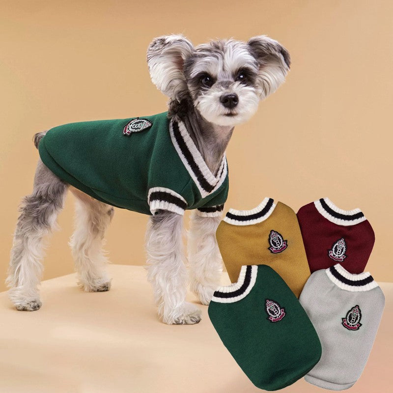 Roupa universitária para cães